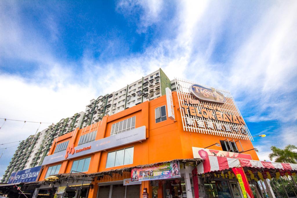 M Qube Hotel Sungai Dua Bukit Exterior foto