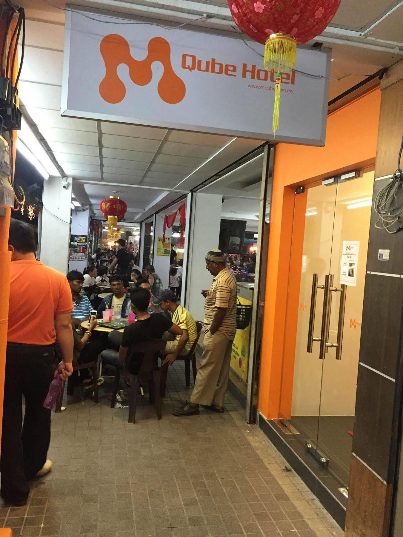 M Qube Hotel Sungai Dua Bukit Exterior foto